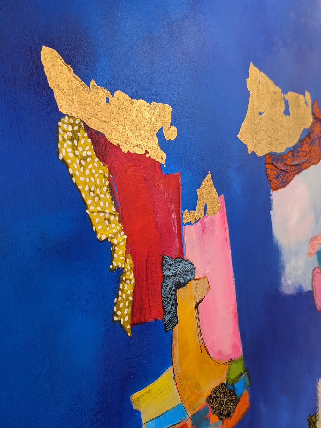 detail of Instant De Confession, artwork by Lau Blou. Acrylic and mixed media on canvas. 36 by 48 inches.