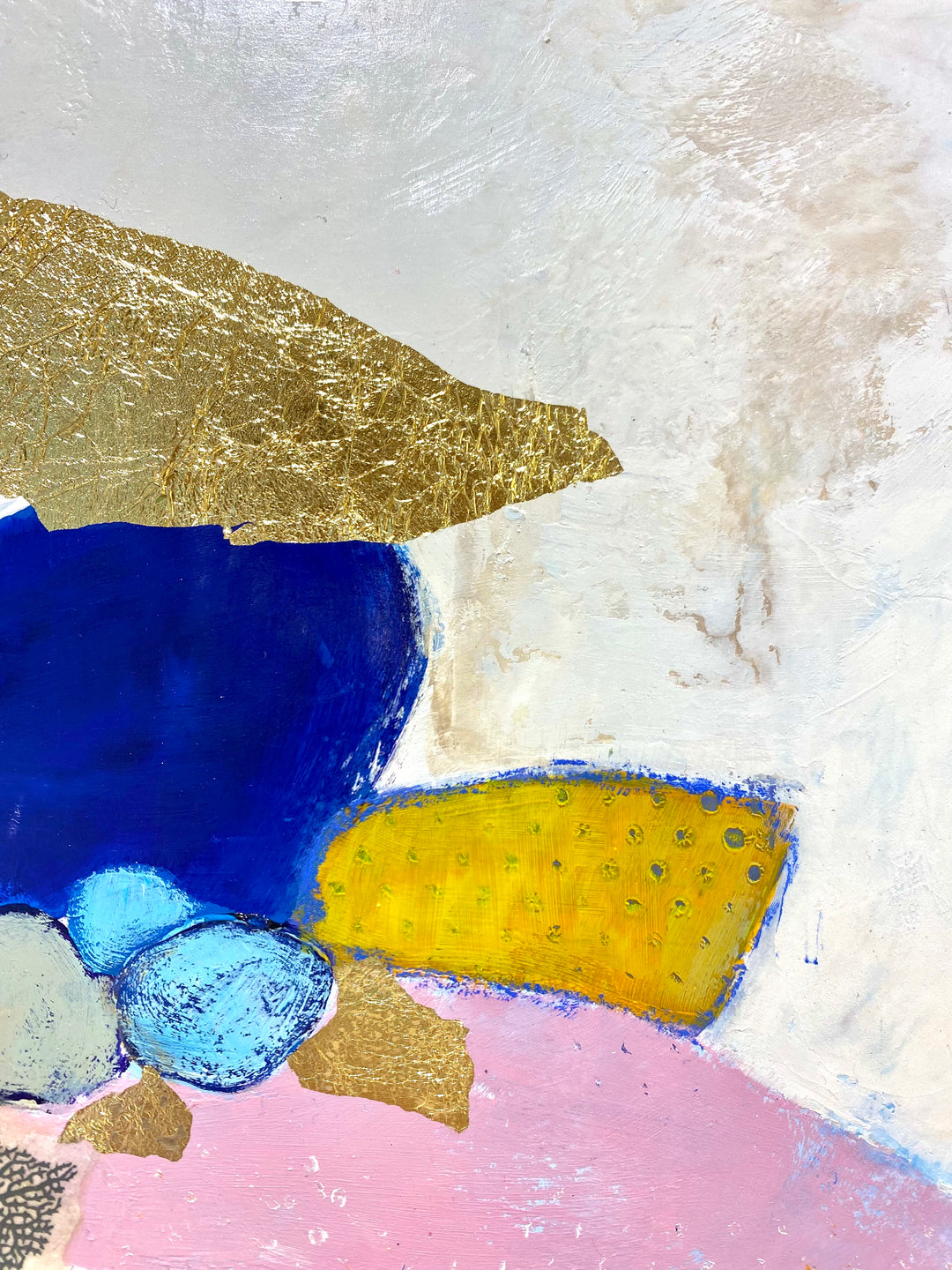 Detail of Lau Blou 10" x 10" Vacances à Ploumenach white abstract painting